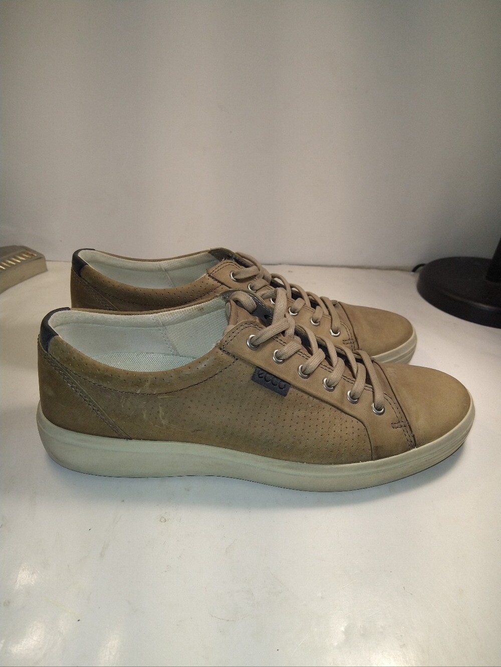 Ecco Soft 7 Leather Sneaker Shoes Men's sz 9(43).